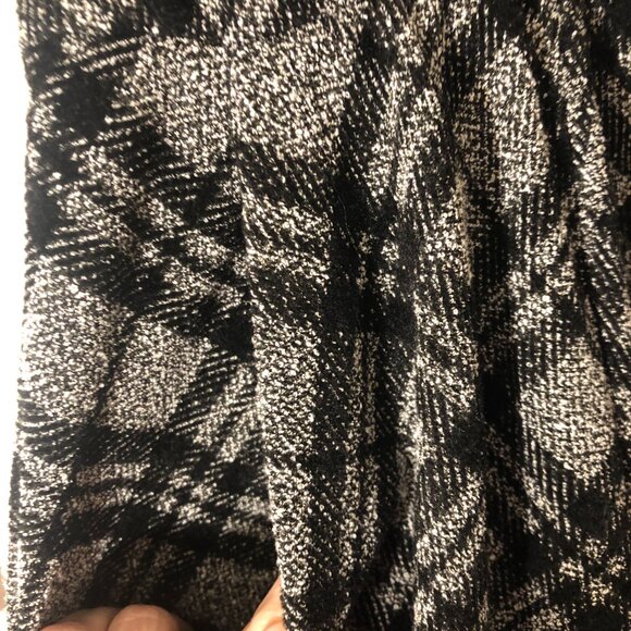 Torrid Black/White Textured Gingham A-Line Dress - Picture 4 of 11